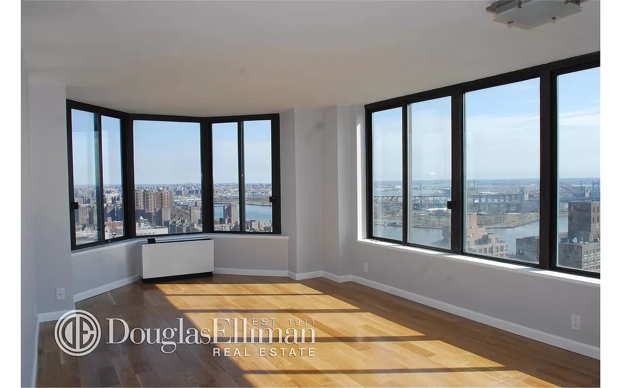 300 East 93rd Street Unit: 40D