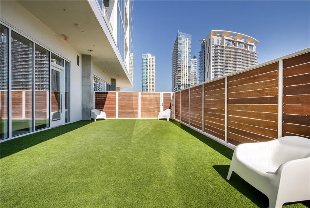 301 W Ave Apt 1806