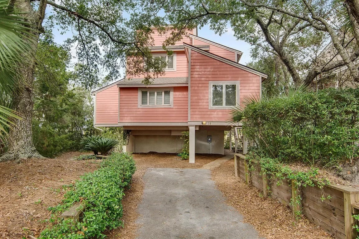 14 Marsh Island Ln