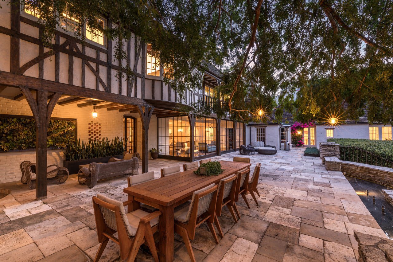 Mansion Global: Jennifer Aniston and Brad Pitt’s Onetime Home Lists for $56 Million