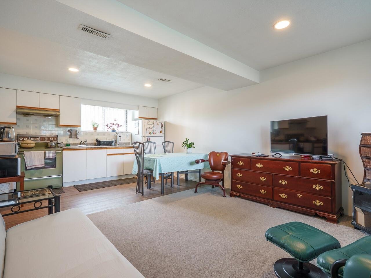 3571 Haida Dr