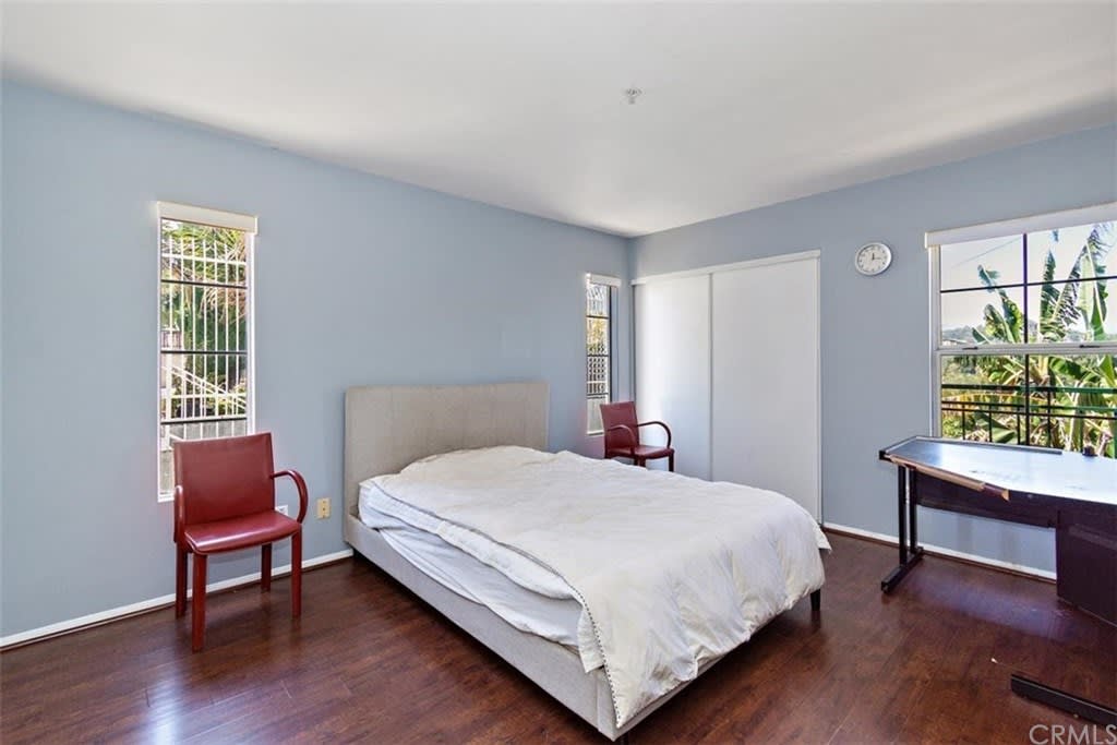 4760 TEMPLETON Street Unit 3329