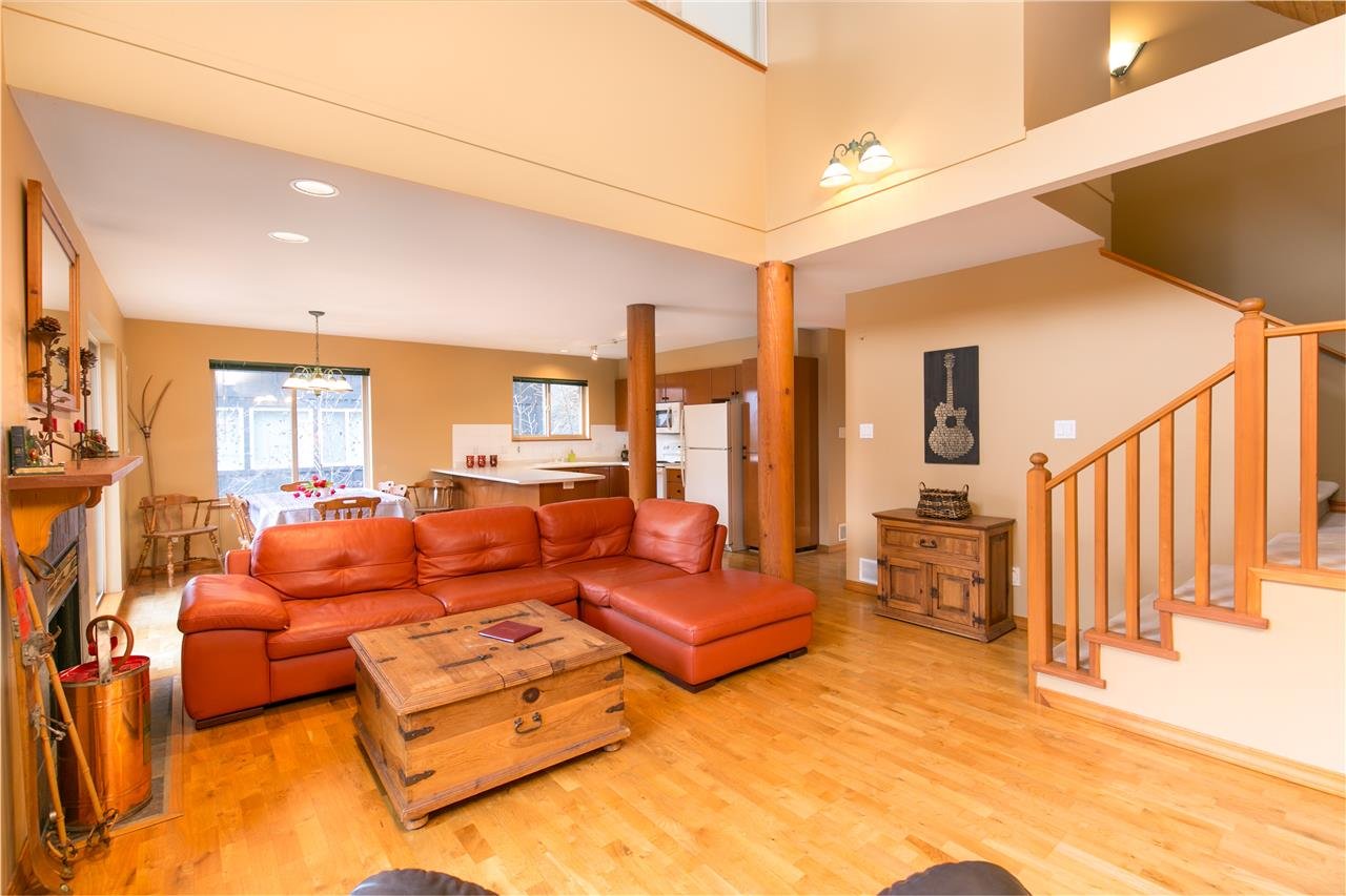 2312 Gondola Wy