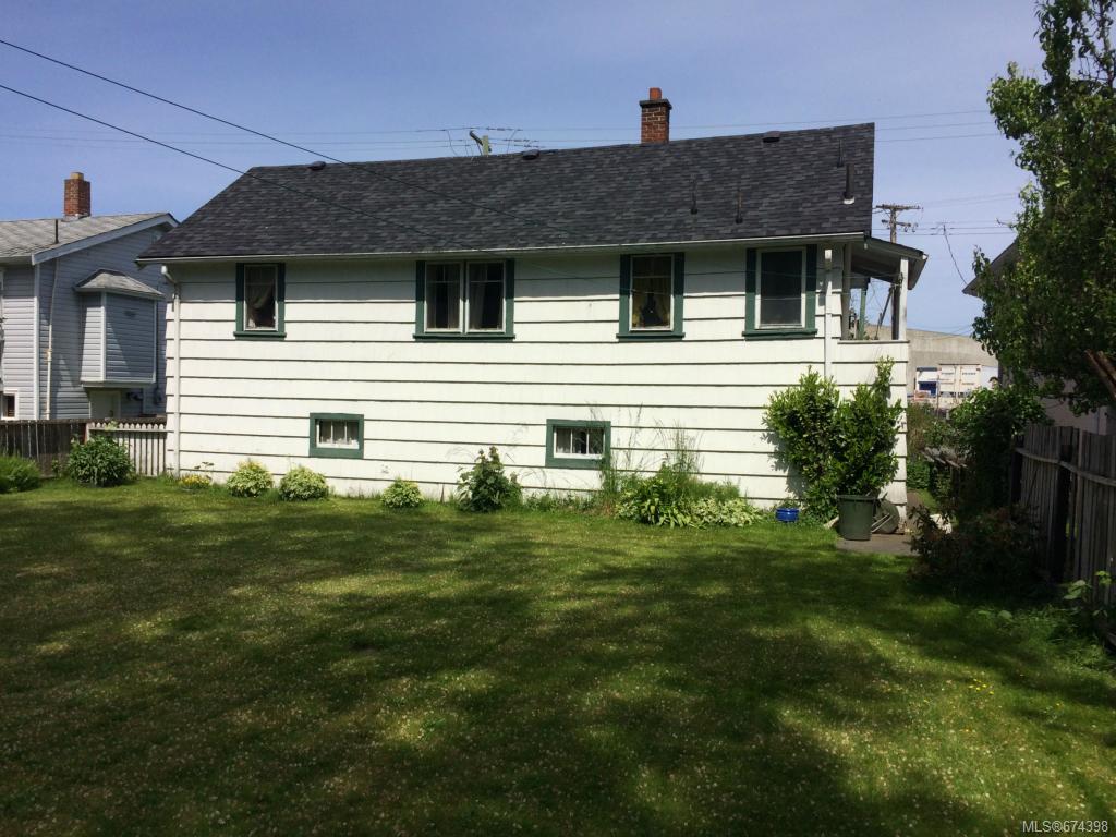 809 Old Esquimalt Rd