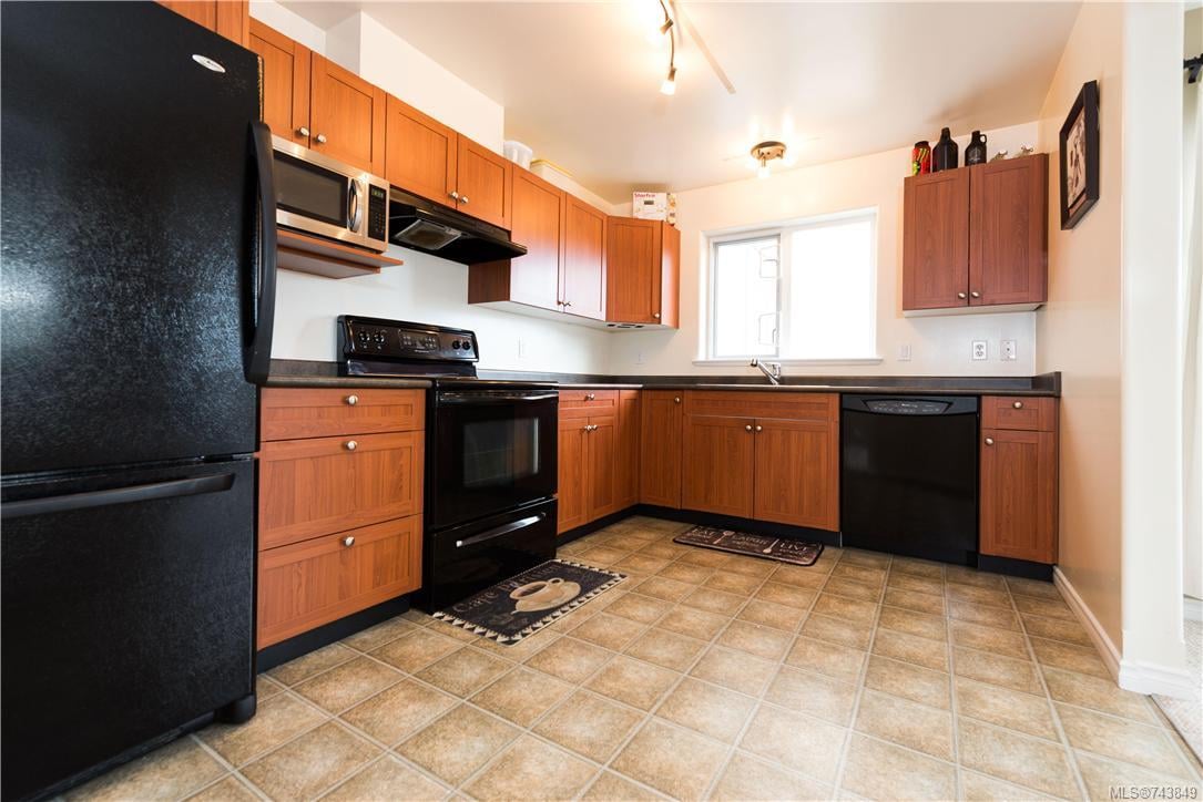 303-908 Brock Ave