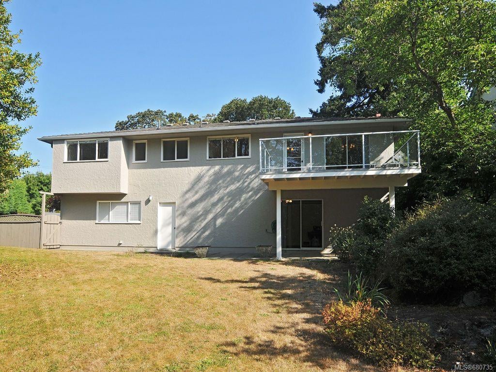 1259 Tattersall Dr, Saanich