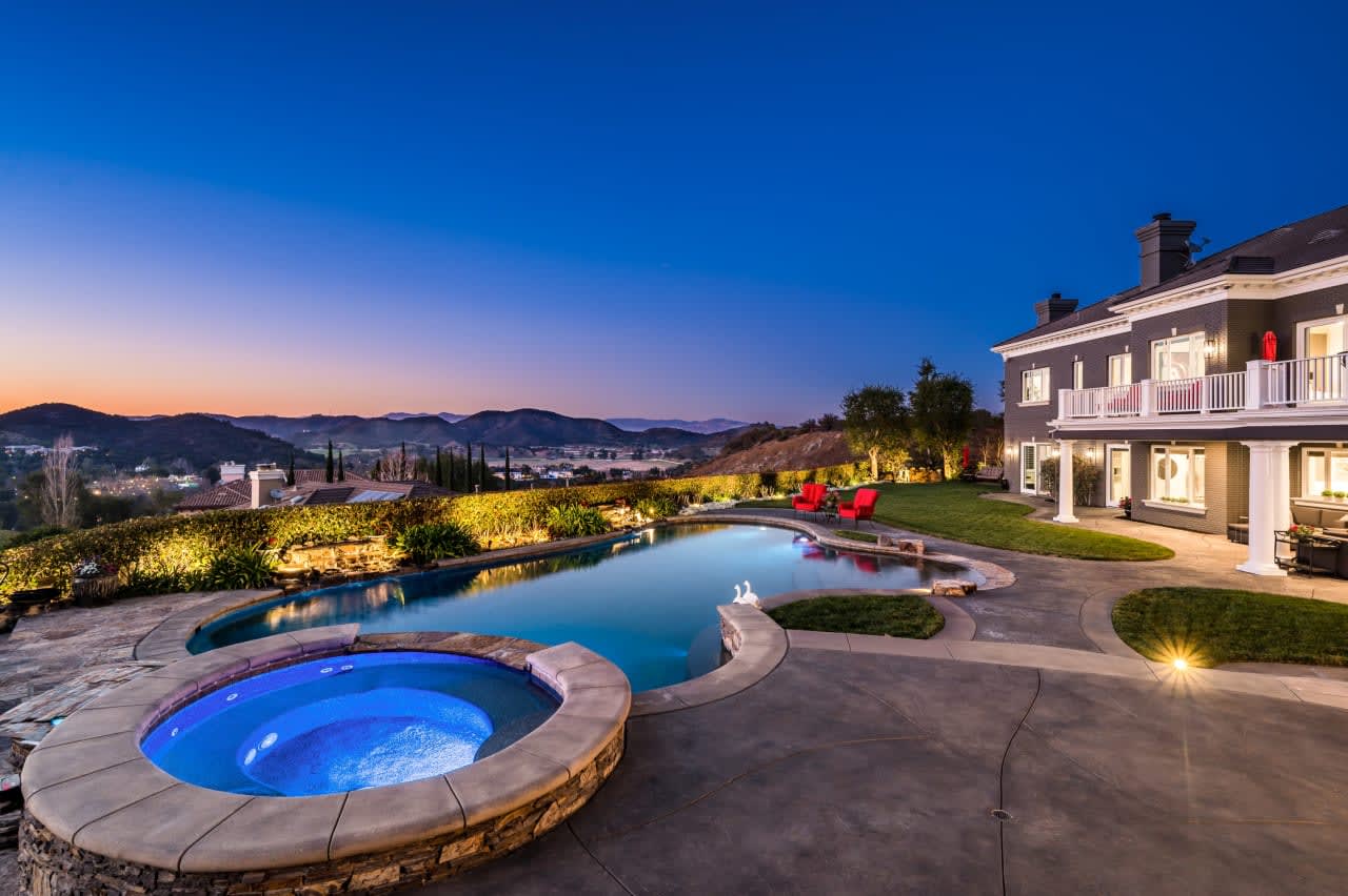 2750 Queens Garden Ct