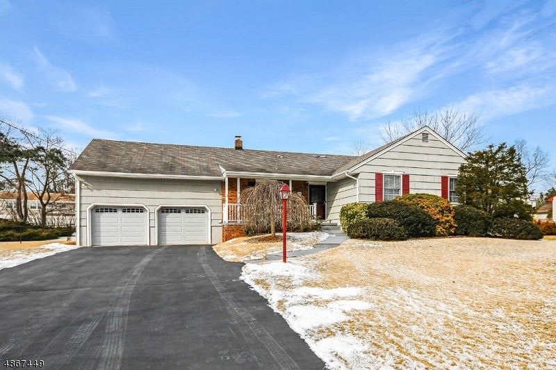 25 Greenbriar Rd