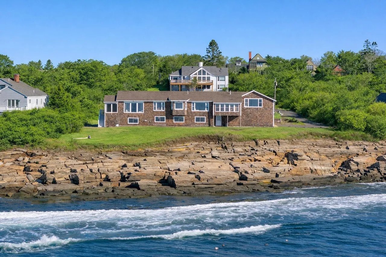 Newly Priced: 10 Sunny Bank Road, Cape Elizabeth, ME 04107 – $3,750,000