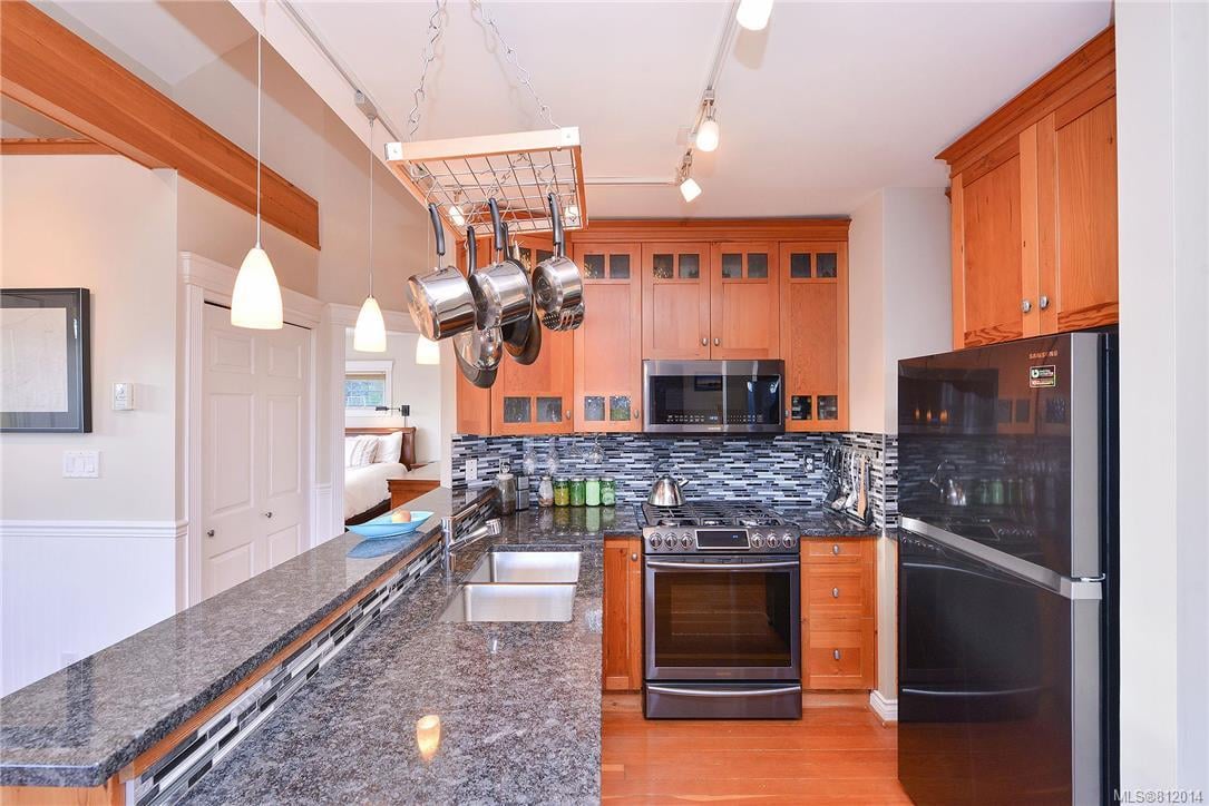 E-353 Linden Ave