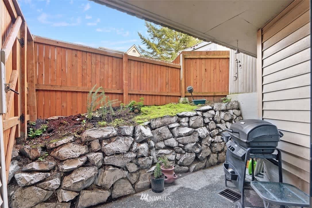 18606 52nd Ave W #211