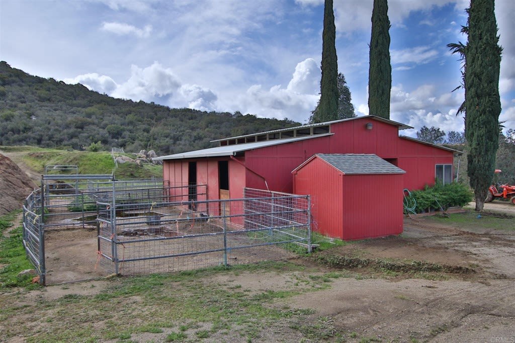 415 Peutz Valley Rd