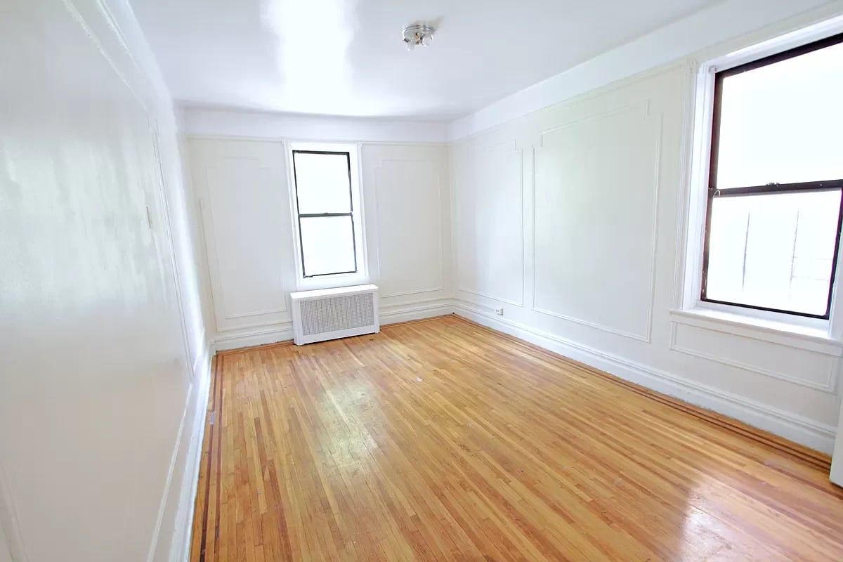 75 West Mosholu Parkway North Unit: 2J