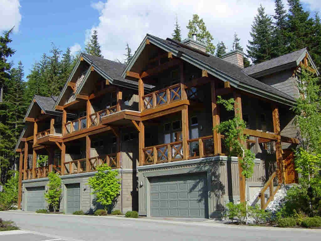 10-4668 Blackcomb Wy
