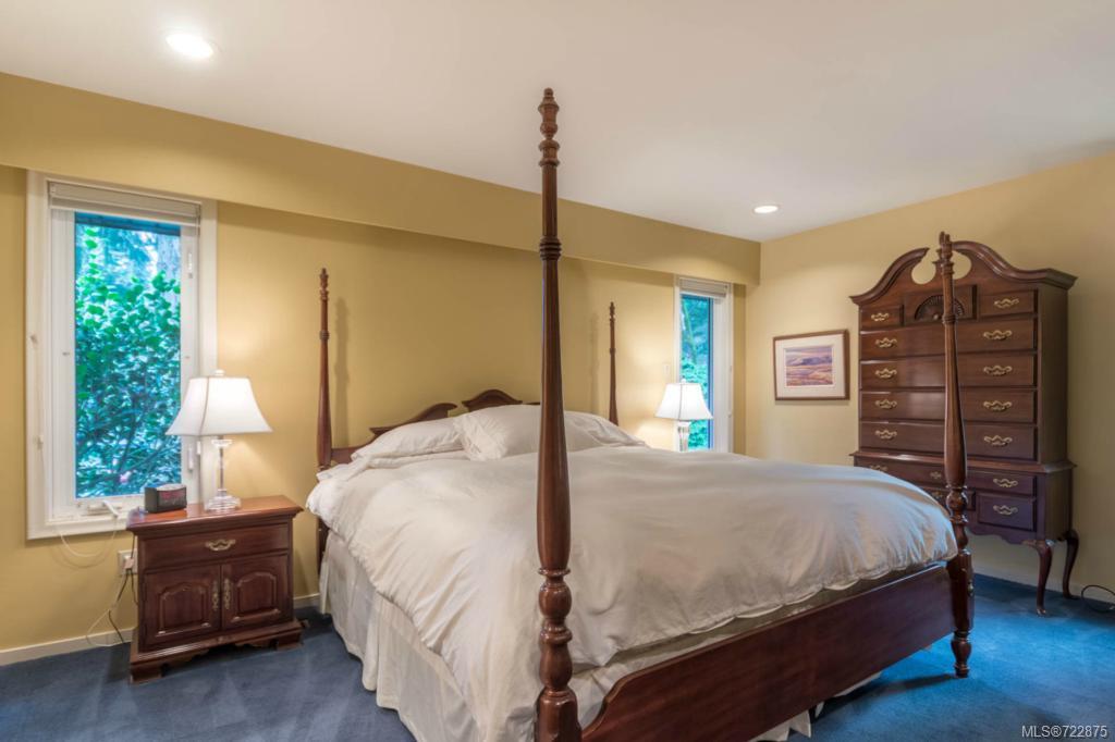 4509 Tanglewood Cres