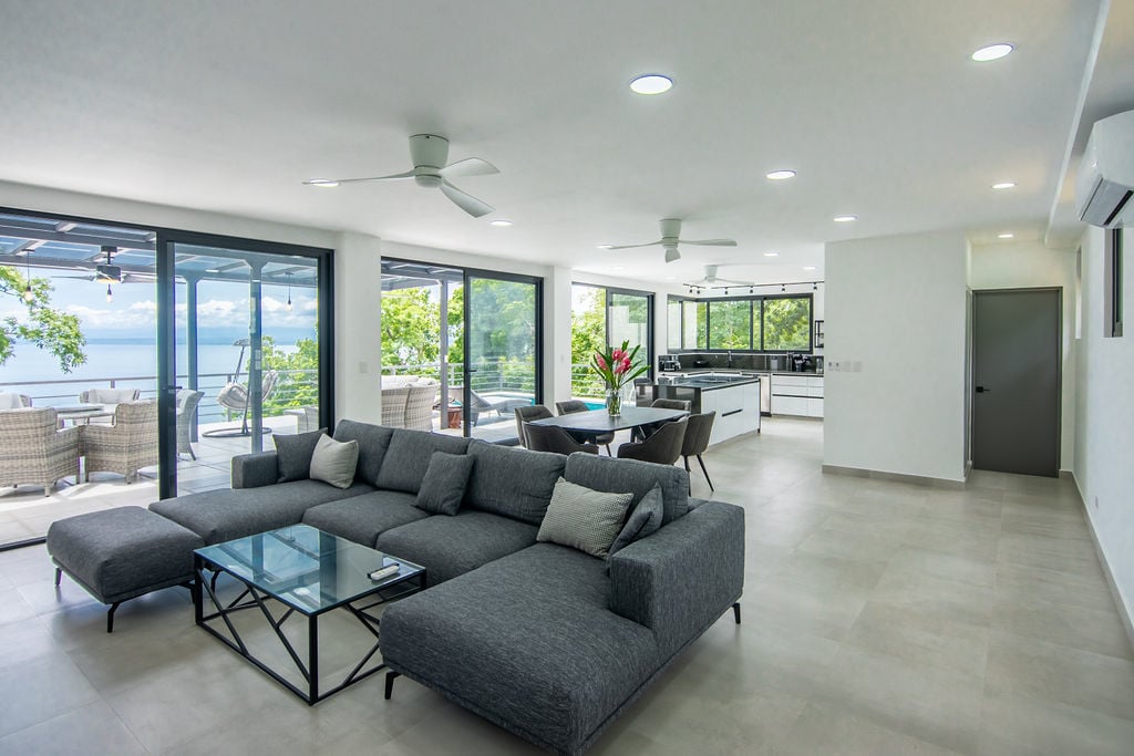 Oceanfront Private Pool Villa, Jaco, Puntarenas