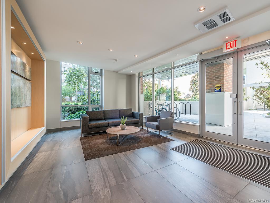 507-646 Michigan St