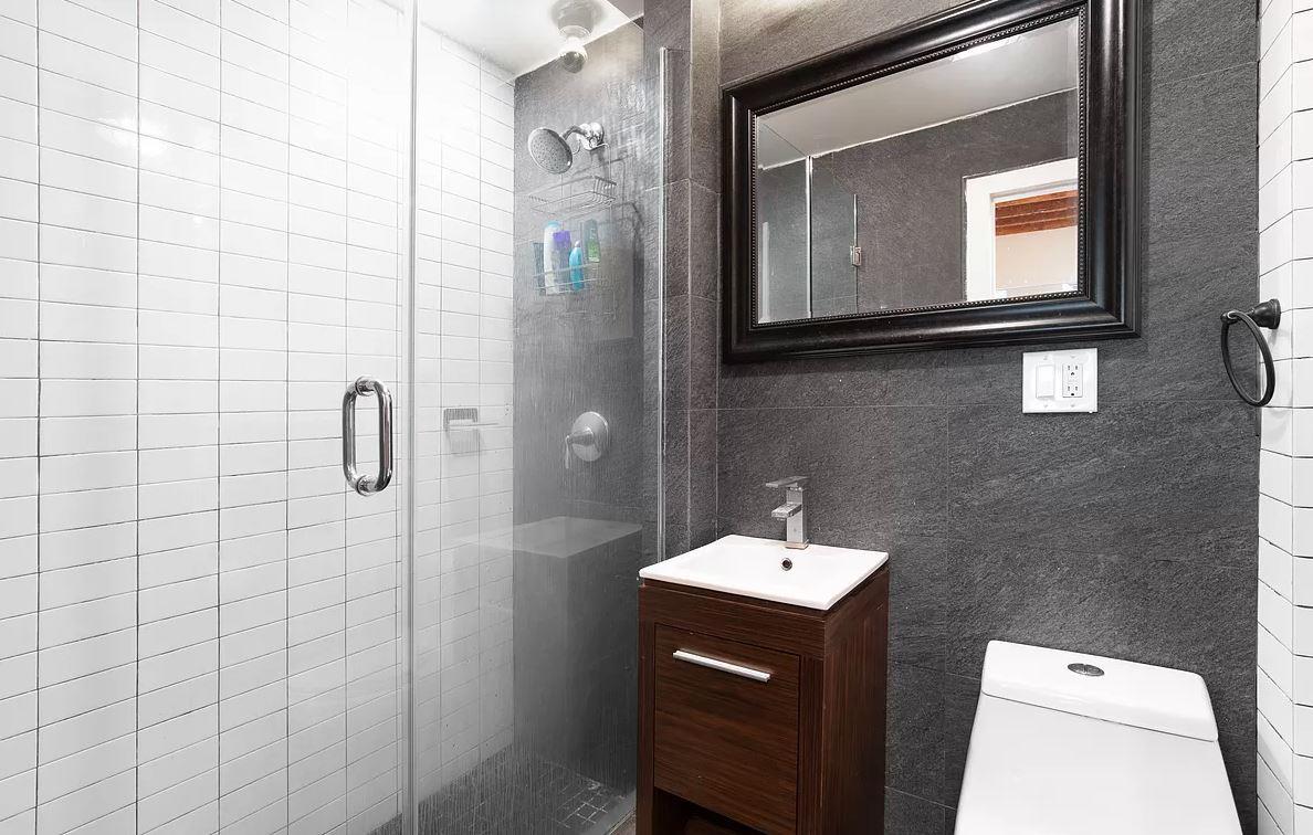 42 Horatio Street, Apt 18