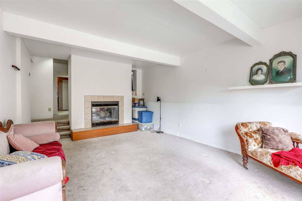 2497 Panorama Dr