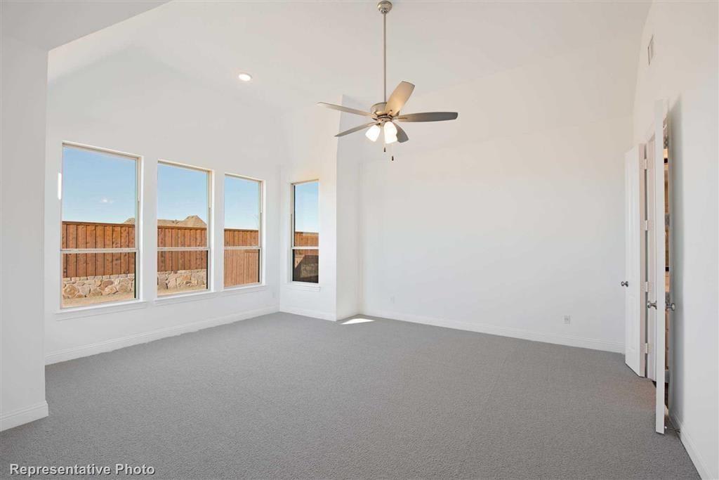 2835 Maple Oak Lane
