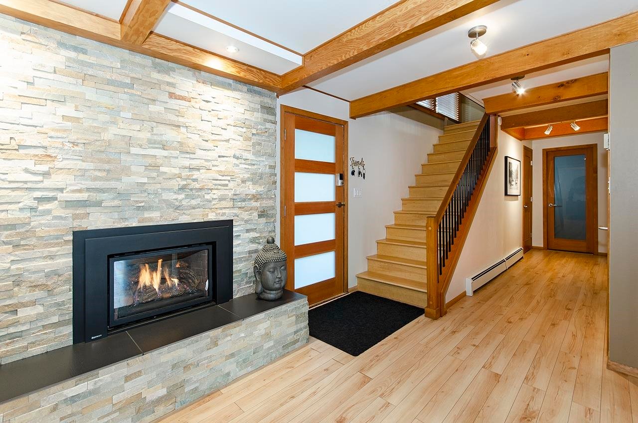 4225 Fairway Pl