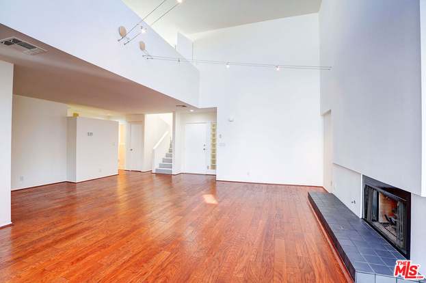 11970 Montana Ave #301