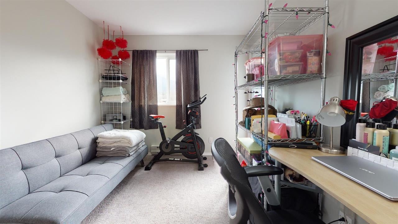 E304-40180 Willow Cres