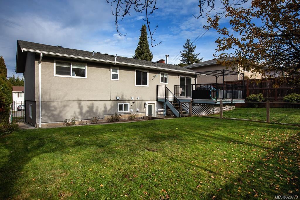1751 Christmas Ave