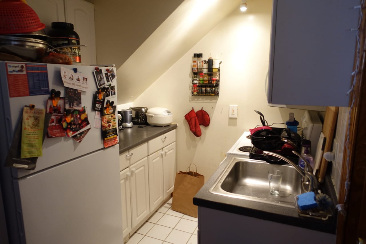 East Brookline 2 bed 1 bath - Pet Friendly & Common Laundry!  SEPTEMBER 