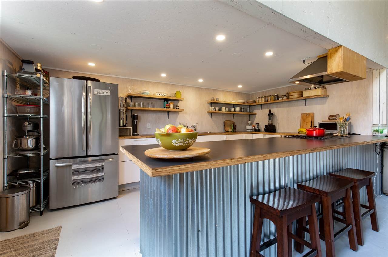1428 Collins Rd