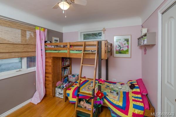 271 Cadillac Ave, Saanich