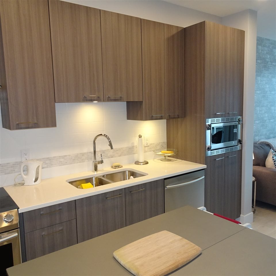 312-4690 Hawk Ln