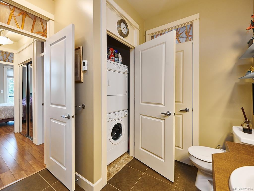 401-3226 Jacklin Rd