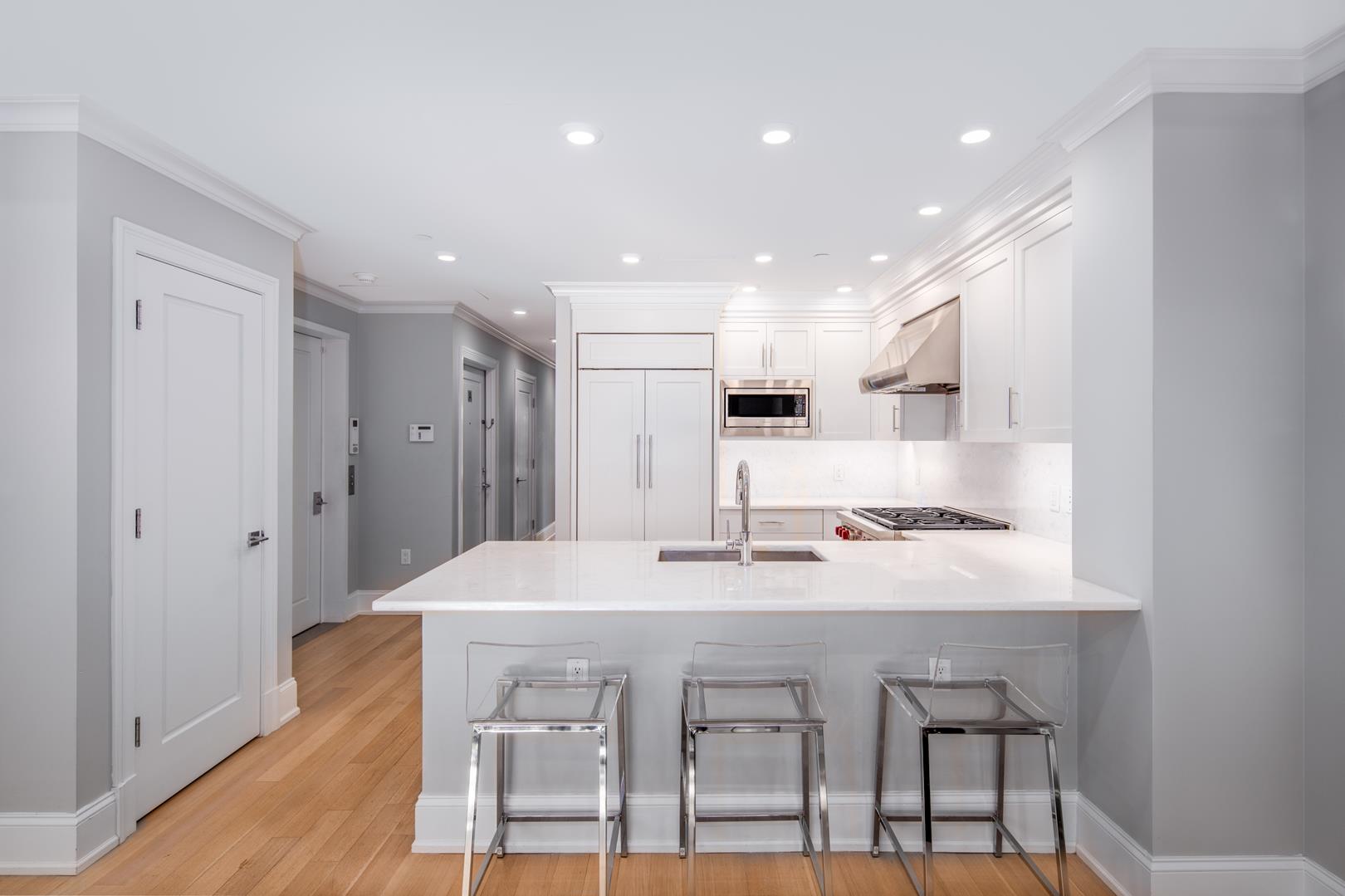 184 East 64th Street, Apt PH-B