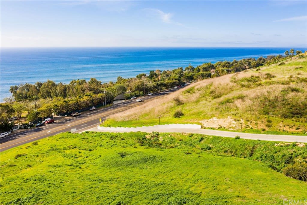 32401 Pacific Coast Highway