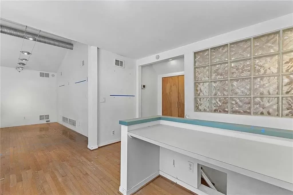 2812 W. 90th Street
