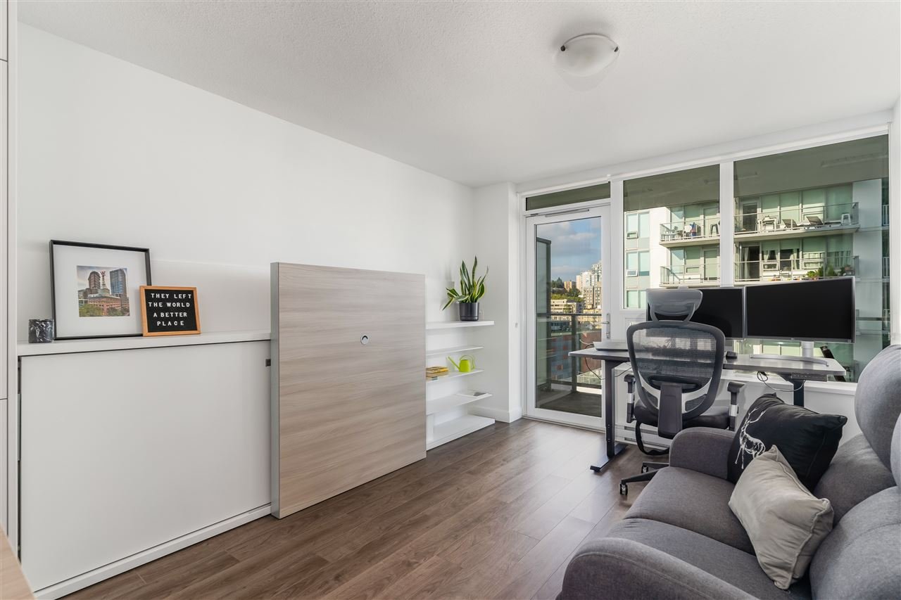 1106-988 Quayside Dr