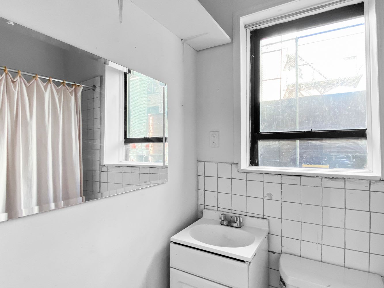 127 Henry St, Unit 1