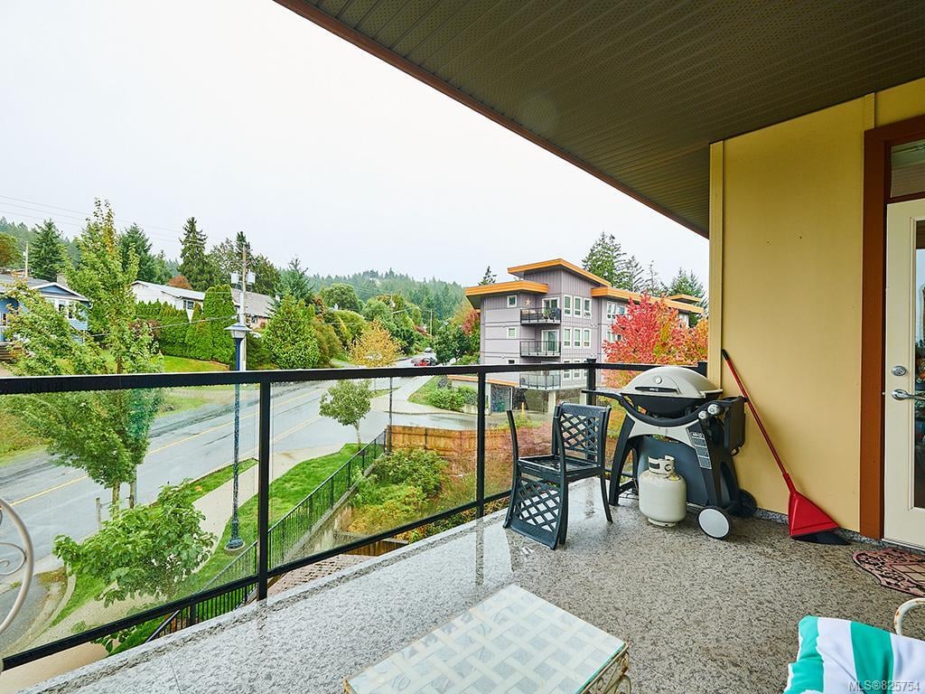 401-3226 Jacklin Rd