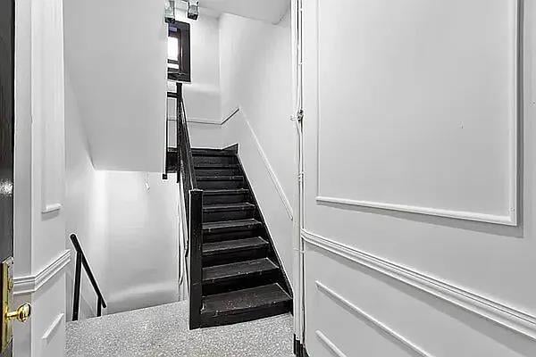 247 East 10th Street, Apt 6