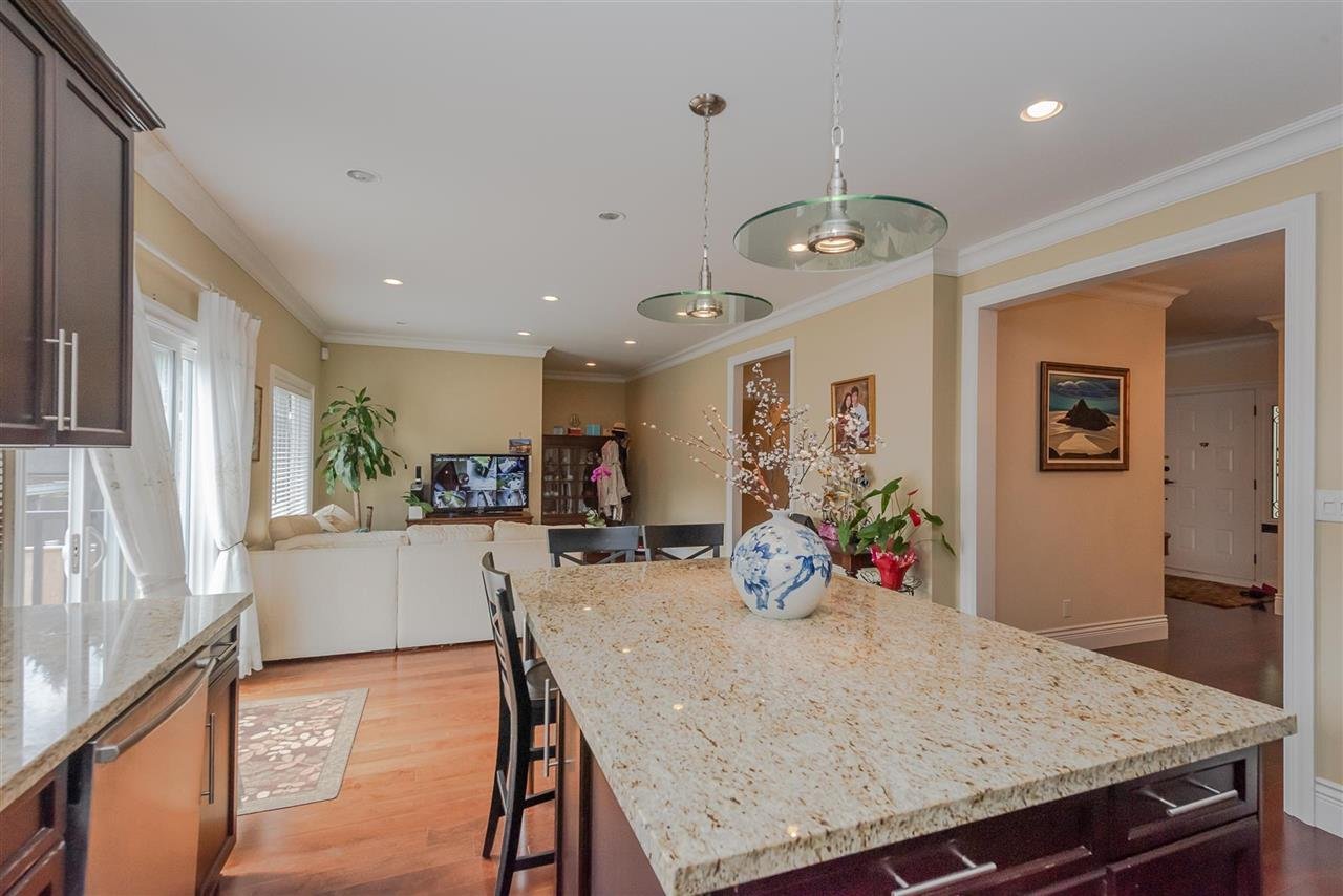 2332 W 47th Ave