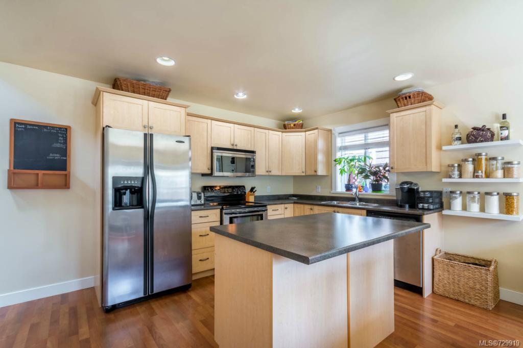 3251 Walfred Pl, Langford