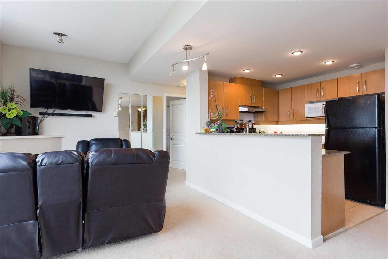 607-9298 University Cres