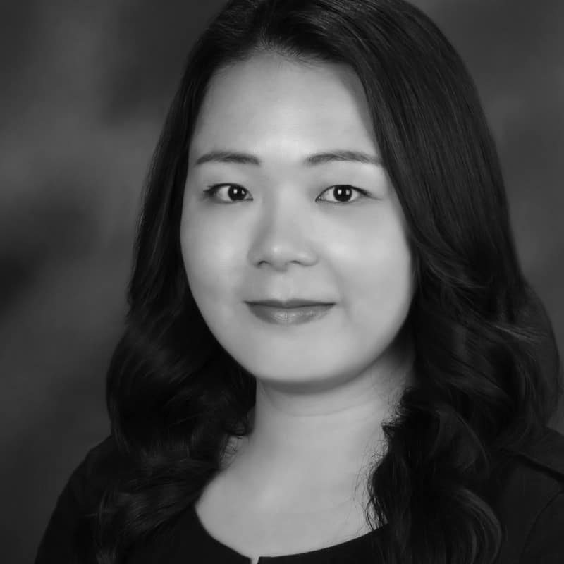 Winnie Zhan Los Angeles Real Estate Agent Headshot