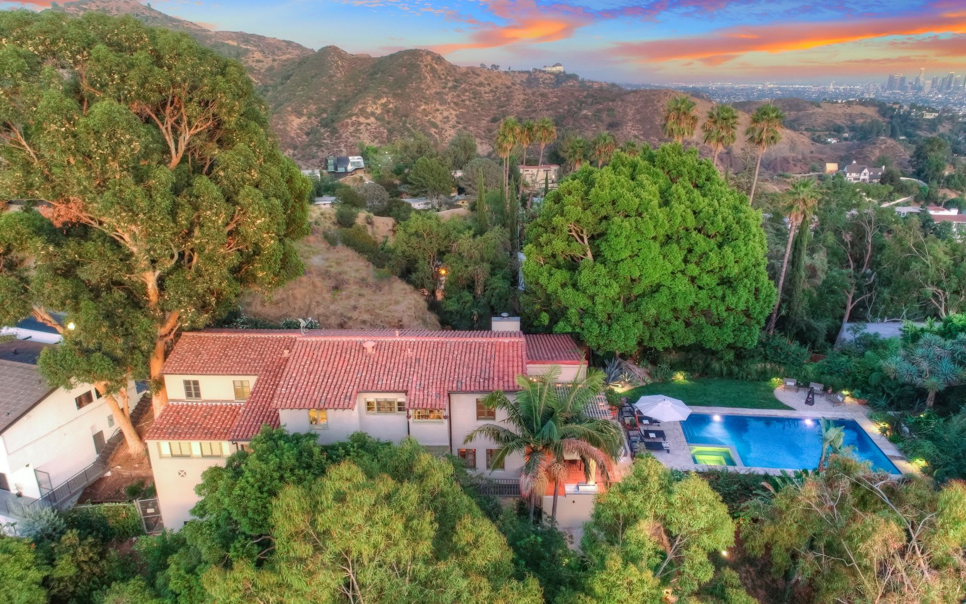  3259 Deronda Dr