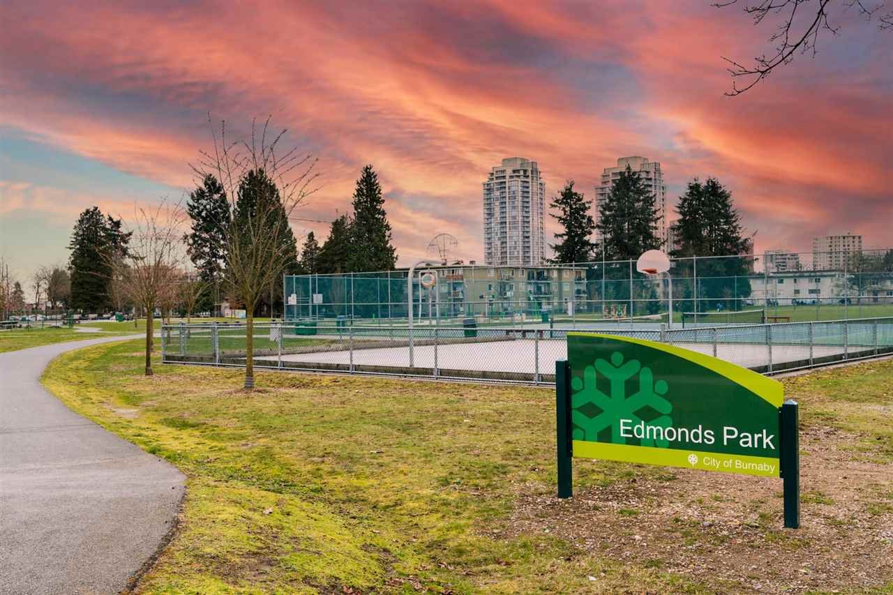 3002-7388 Kingsway Wy