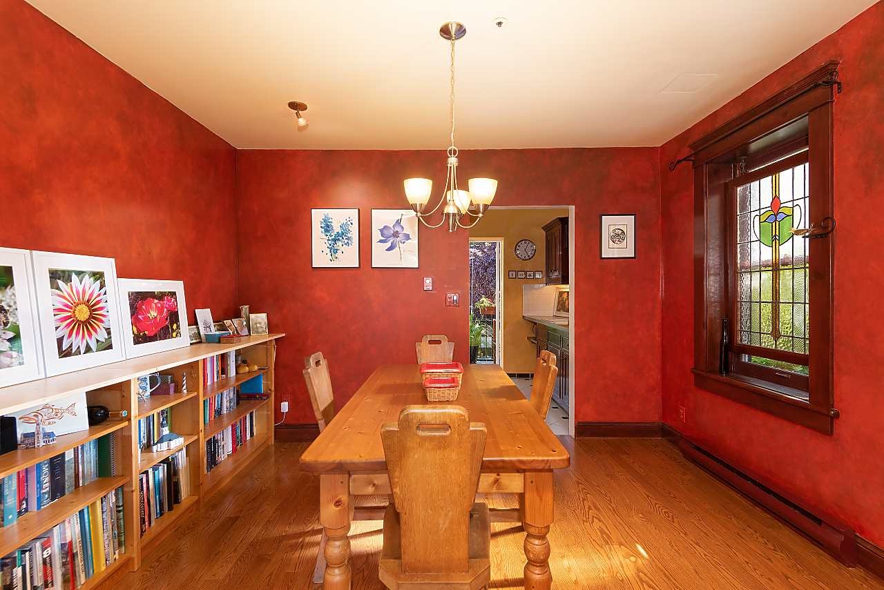 122 W 10th Ave