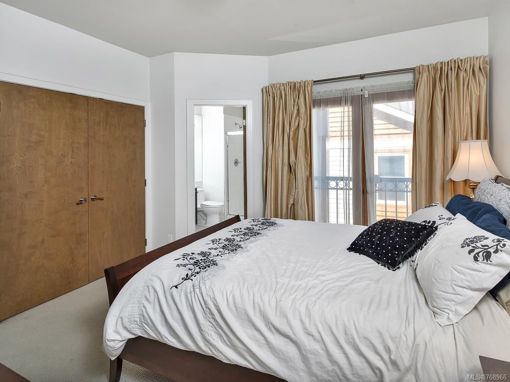 8-440 Parry St