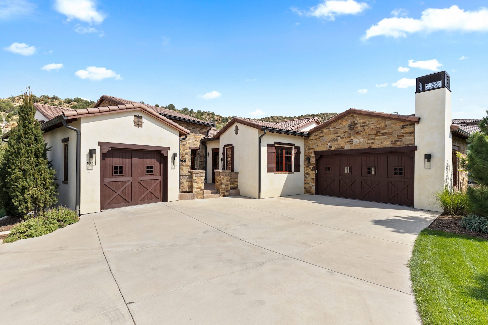 8342 Raphael Lane