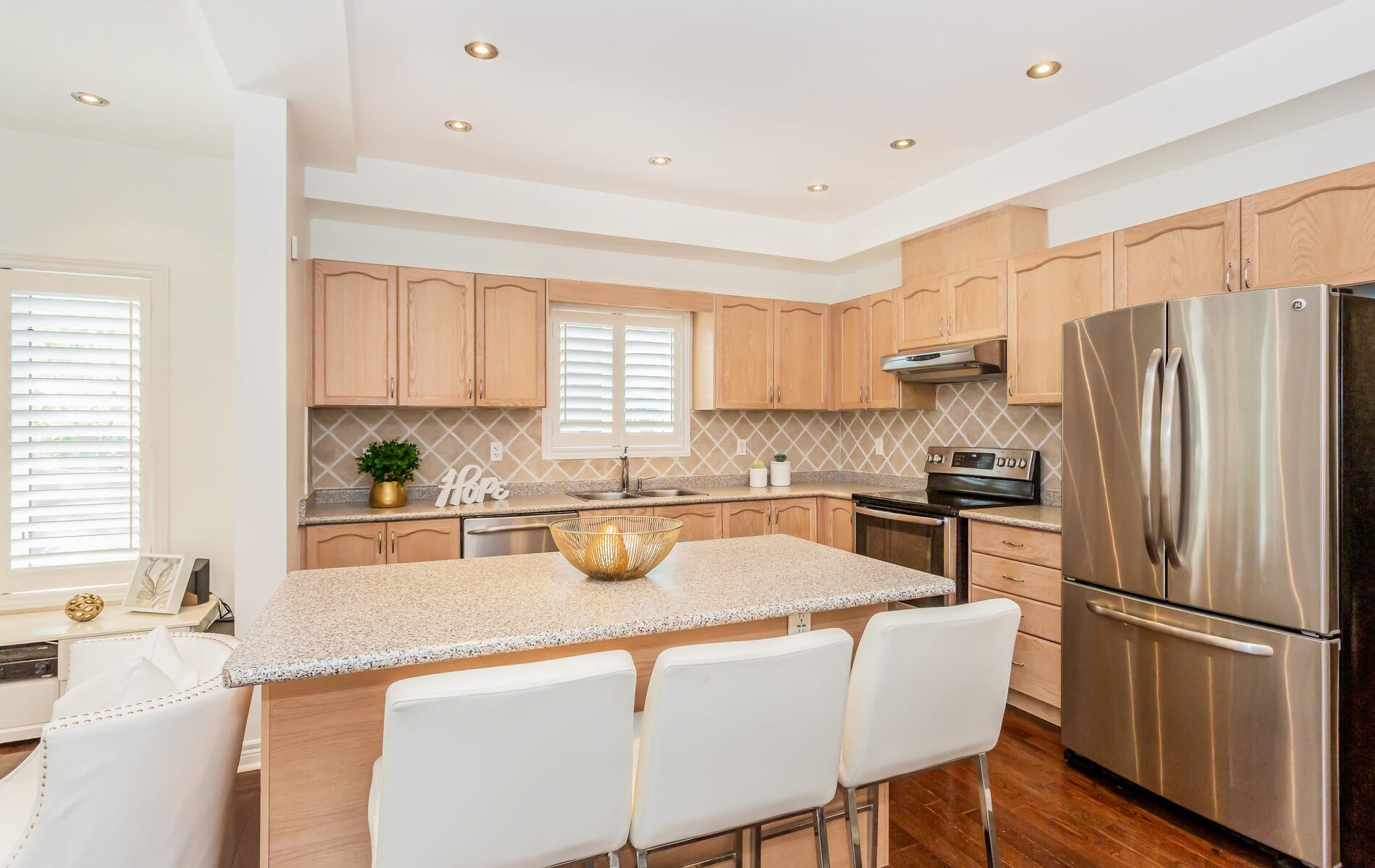 1A Elhurst St